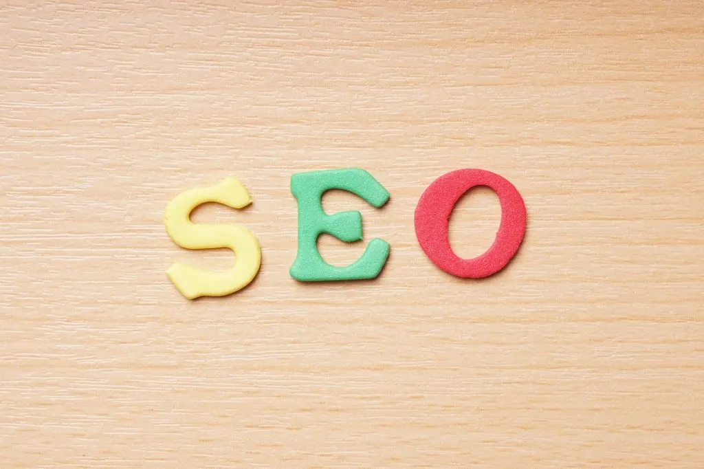 Outils IA Copywriting : SEO, rédaction et réécriture en ligne (Waxoo)