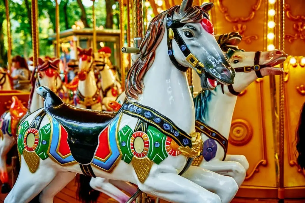 LinkedIn: use the carousel, why?